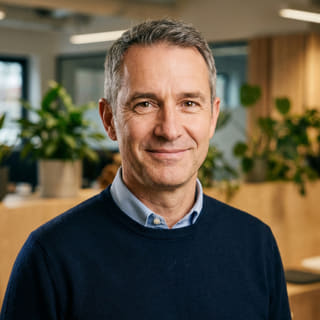 James Mitchell, Chief Executive Officer dari Semesta Imbalika